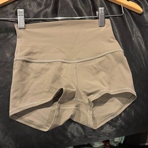 Lulu lemon Women’s Performance Short Shorts - Earth Green